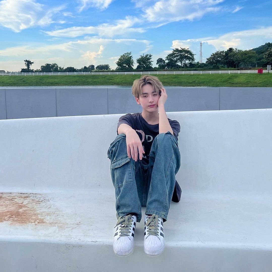 uzi tweet media