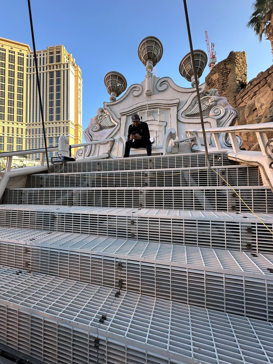 TeddFlorendo's tweet photo. Captain Tedd? 🏴‍☠️
@8NewsNow #Formula1 @TIvegas #WeatherNow #Behindthe8 https://t.co/WtNk0udwOz