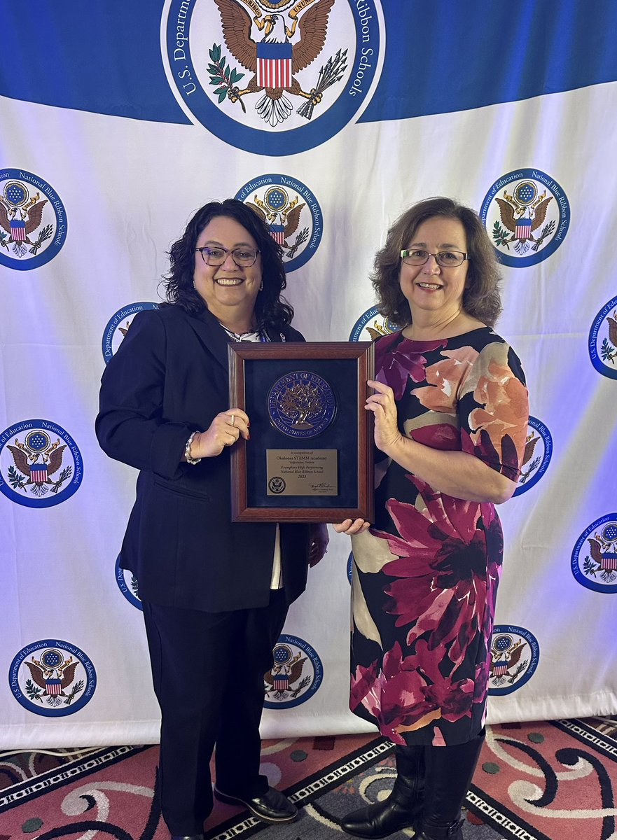 So proud to accept this distinguished honor on behalf of our exceptional students, teachers, and community! Ready to continue this celebration! #NationalBlueRibbonSchool #LevelUp #TogetherWeRise ❤️💙❤️ @OCSD1 @mdchambers25 @SchereeMartin