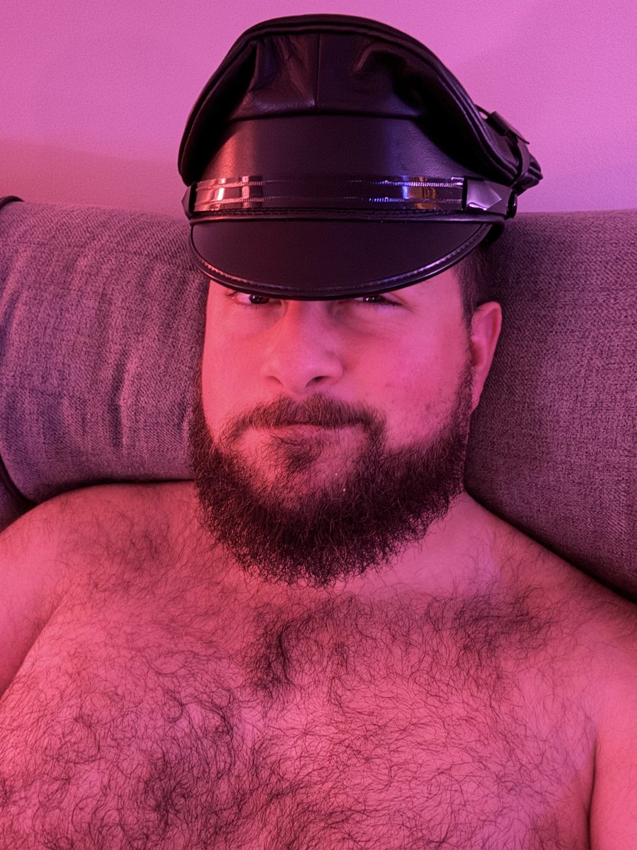 Oh hello there. Who’s waning to join for a relaxing evening with Sir?