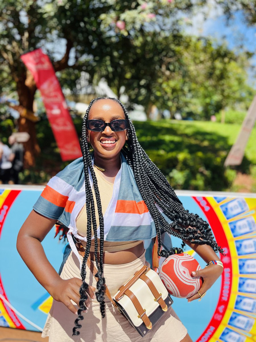 slater_promota's tweet photo. GOOD MORNING🌞 4rm dis beautiful soul🥰😍 @UweraLyndah
#ChekechaLiveConcert iPhone Man City Jesus HAPPENING NOW England Chiesa Konshens Bruno K Rashford #BusogaRoyalWedding Arsenal Grace Ghana Victoria #LatinGRAMMY #LasVegasGP #BlackFriday #earthquake https://t.co/SDm7GlKjzY