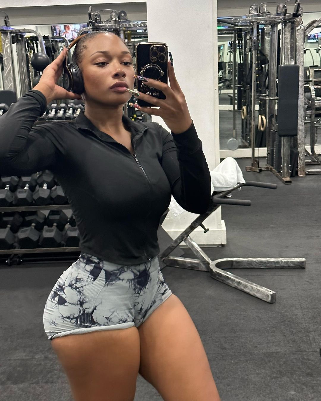 PARAGON  Feel like a total BADDIE🍑 anytime you're at the gym