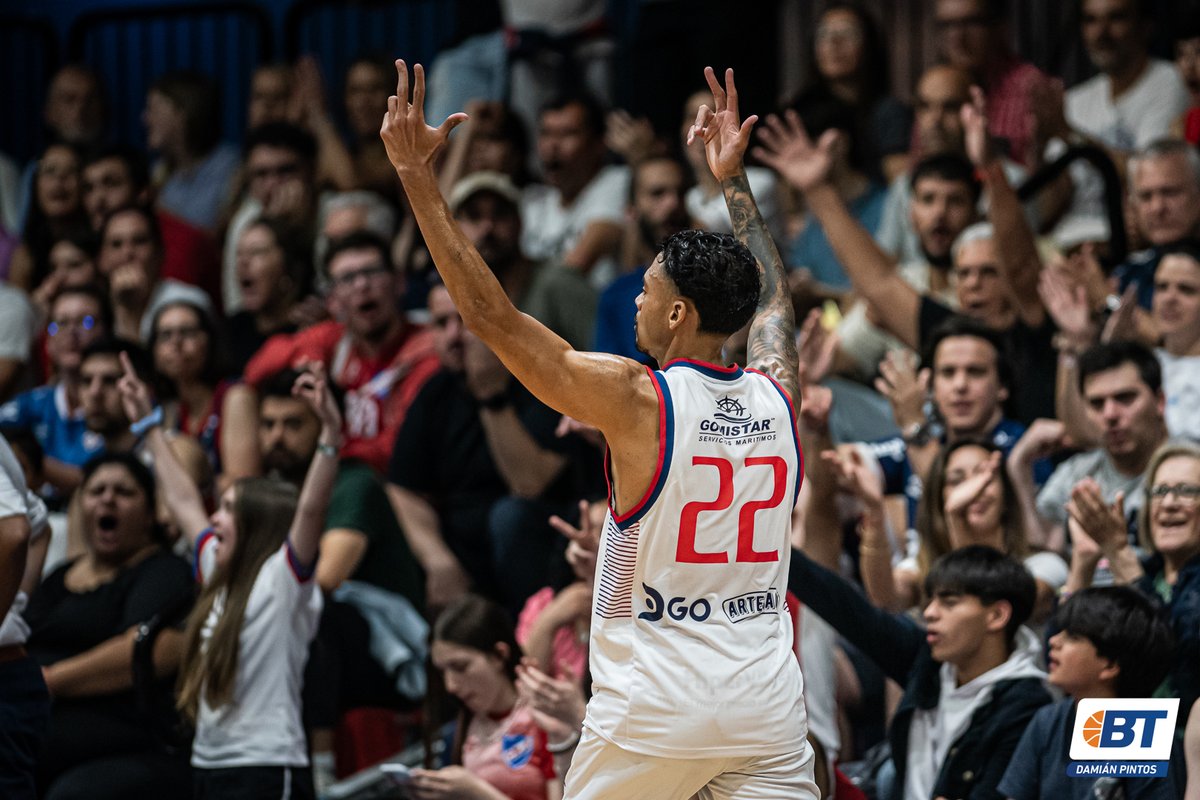 #LUBxBT | THRILLER

En una noche con mucha lluvia y suspenso, apareció el show ofensivo de Michael Smith y la labor defensiva de Gastón Semiglia para que Nacional le gane a Aguada y siga invicto en esta Liga.

📝 <a href="/GonzaBotta13/">Gonzalo Botta</a> 
📸 <a href="/DamiPintos22/">Pelita ▕⃝⃤⁩⁩</a> 

👉bitly.ws/32D9Q