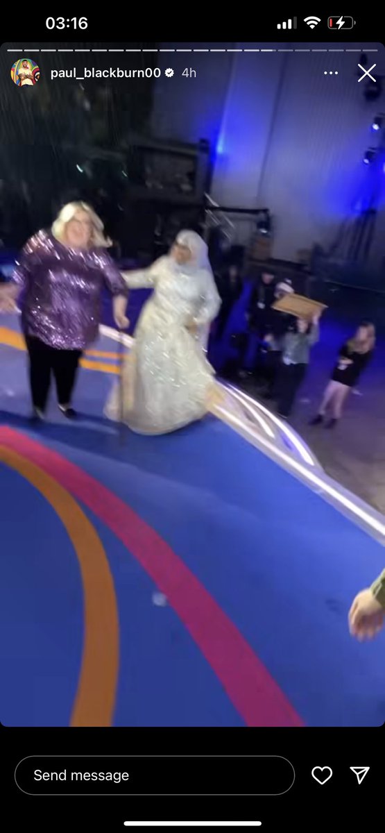 dxvxntrealitytv's tweet photo. OMG FARIDA AND KERRY ARE SPOTTED HANGING OUT I KNEW THE #KARIDA / #FERRY RUMOURS ARE TRUE 😍 #BBUK #BigBrotherUK #InvestigativeJournalism https://t.co/Vg0gkLuXb1