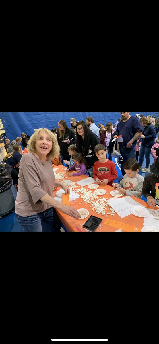 MrBoscan's tweet photo. What an awesome STEAM night for RESN! https://t.co/qvRmfdSc7b