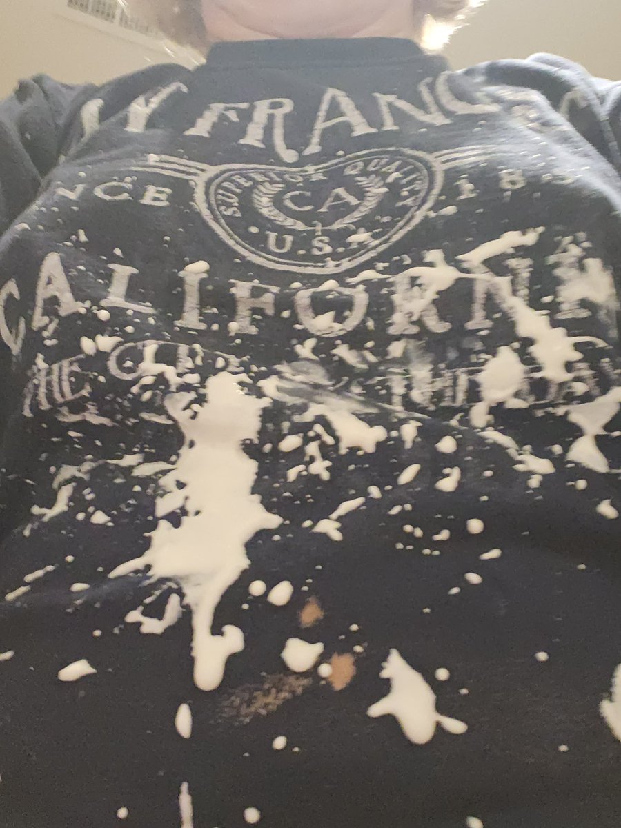 CatenaCreations's tweet photo. Have you ever wondered what it would look like if the whisk for your mixer broke while you were whipping cream for tiramisu? Here, let me show you. #tiramisu #bigmess @lifesafeast @Cheesecake7777 https://t.co/565Kls5tdU