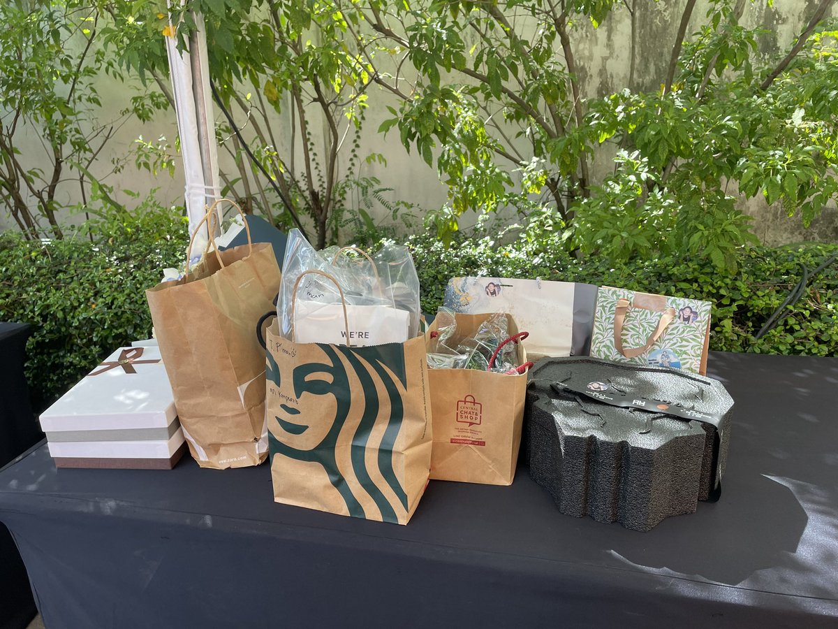 mantrisanufans's tweet image. ของขวัญจากแฟนๆทุกคนนะคะ 😉
#StepByStepOuting
#ค่อยๆรัก #StepByStep 
#ManTrisanu @pocketmann11