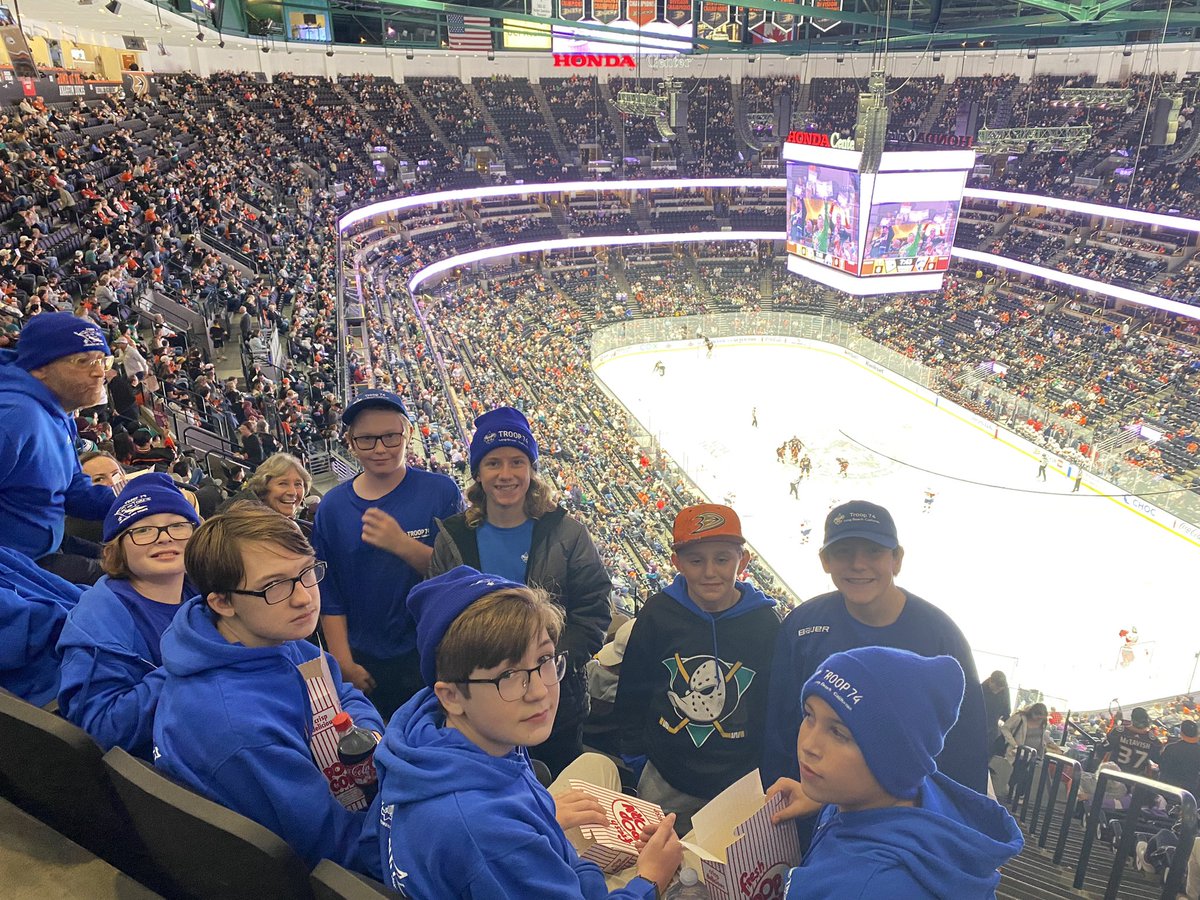 SteveR_LSS's tweet photo. #flytogether Troop 74. Long Beach!!!! https://t.co/XIOWQVPZO3