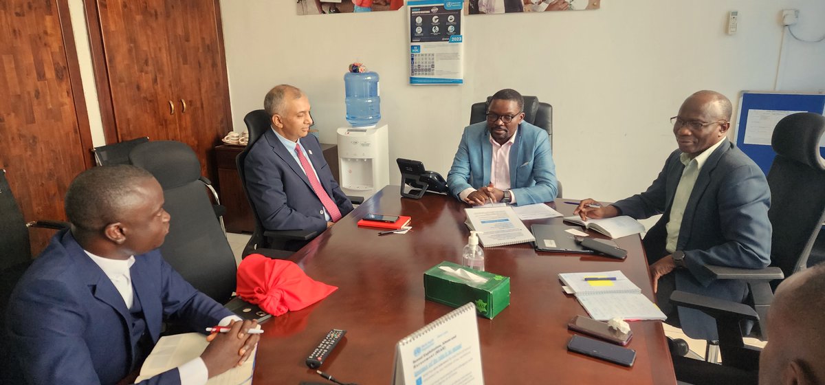 WHOSierraLeone's tweet photo. Today, the Head of the @ifrc delegation in 🇸🇱, Dr Ghulam M Awan, paid a courtesy call to the WHO Country Representative in 🇸🇱, @nuwagira15 and held bilateral discussions including harnessing current and future opportunities to support the country. https://t.co/jvWJg3ExHM