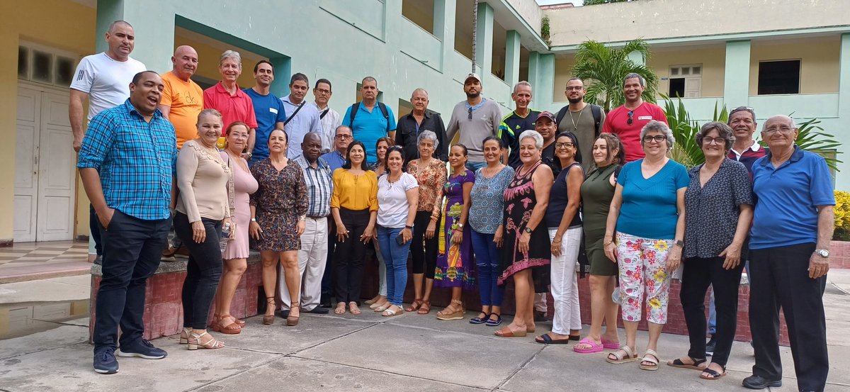 DarieldeLenGar1's tweet photo. Ha concluido el taller formativo con los equipos de #MunicipioSostenible sobre "El enfoque sistémico incorporando cadenas de valor, elementos de circularidad y transición energética y agroecológica". @UEenCuba @aics_lavana @PNUDCuba @CEDEL17 #INIE https://t.co/ZwQln6Qkpf