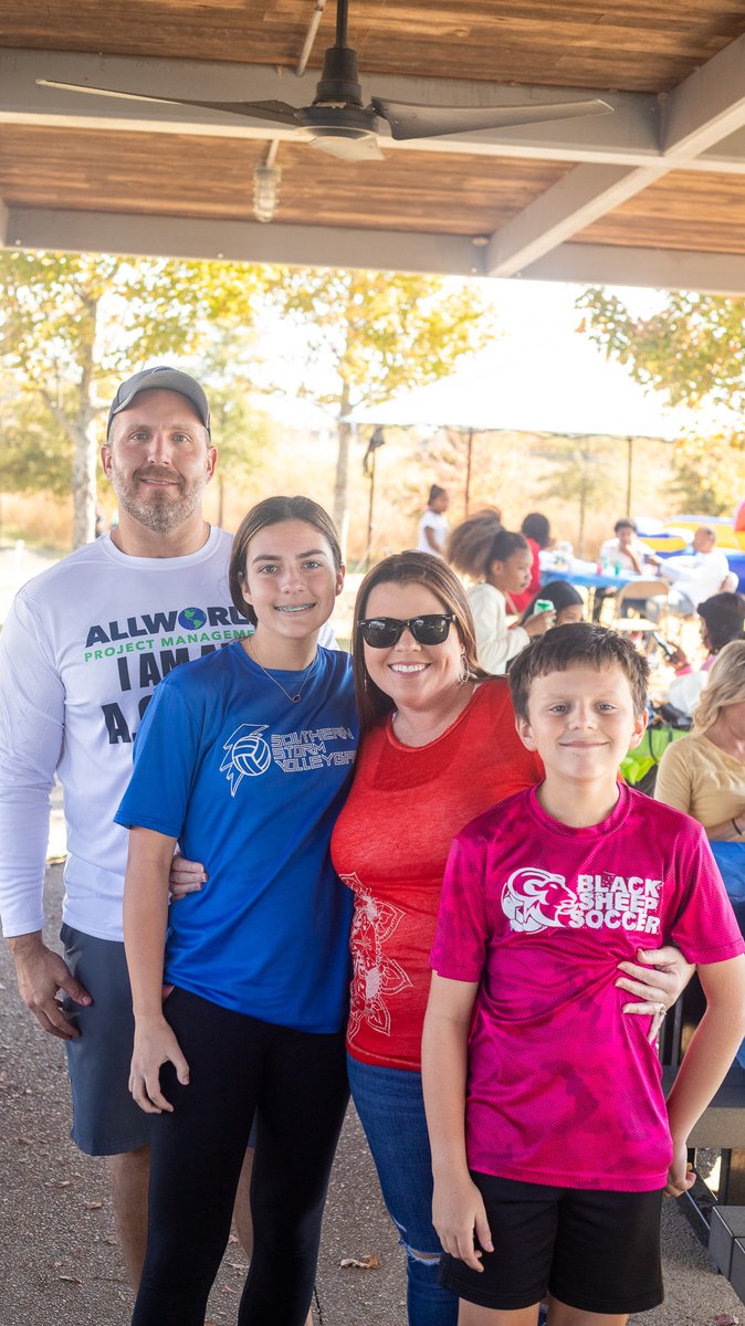 Allworld_PM's tweet photo. At Allworld, our Family Festival at Shelby Farms Park was fantastic! Connecting with our associates' families, enjoying exciting activities, and getting involved in creative/interactive games made the day one of a kind.
#allworldpm #Memphis #Shelbyfarmspark #families #AWPM https://t.co/KjhunpHIEN