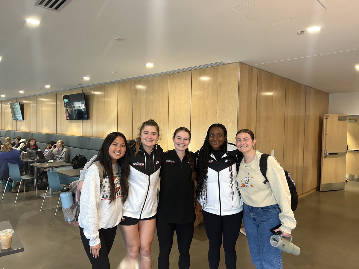 JessicaDillhoff's tweet photo. #ucvb https://t.co/Kai5JfzwWM