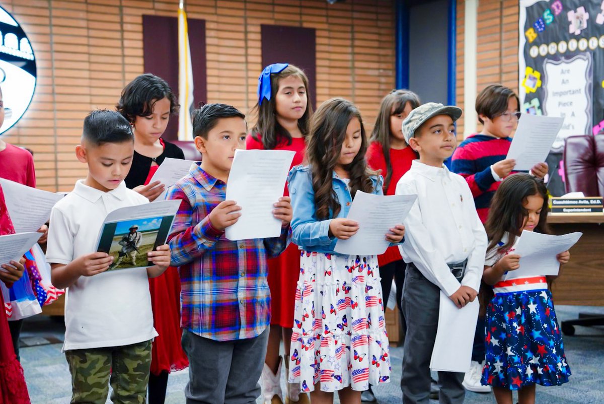 RialtoUSD's tweet photo. Wednesday’s Board of Education Meeting also featured our talented students! 

Kelley ES students performed an uplifting salute to our veterans with “Heroes’ Song.” Then our HS District Student Advisory Committee reps shared lots of positive news happening on their campus! ❤️ https://t.co/kQbFWBUKmL