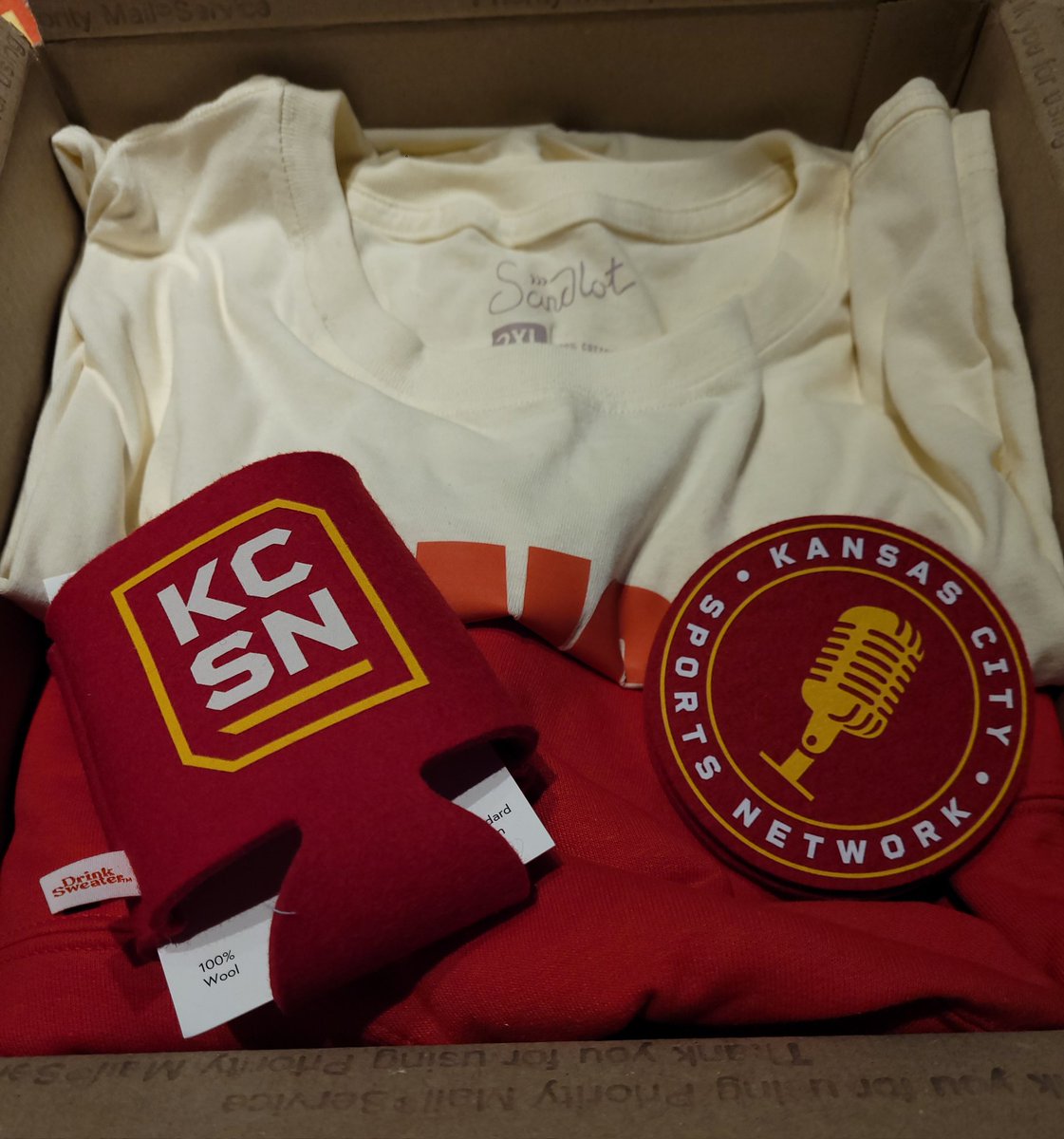Charles Goldman (@goldmctnfl) on Twitter photo Special delivery from <a href="/KCSportsNetwork/">KC Sports Network</a> x <a href="/sandlotgoods/">Sandlot Goods</a>. You can get your swag, too, at sandlotgoods.com/collections/kc…
Proceeds go to benefit <a href="/KCSNFoundation/">KCSN Foundation</a>! Special delivery from <a href="/KCSportsNetwork/">KC Sports Network</a> x <a href="/sandlotgoods/">Sandlot Goods</a>. You can get your swag, too, at sandlotgoods.com/collections/kc…
Proceeds go to benefit <a href="/KCSNFoundation/">KCSN Foundation</a>!