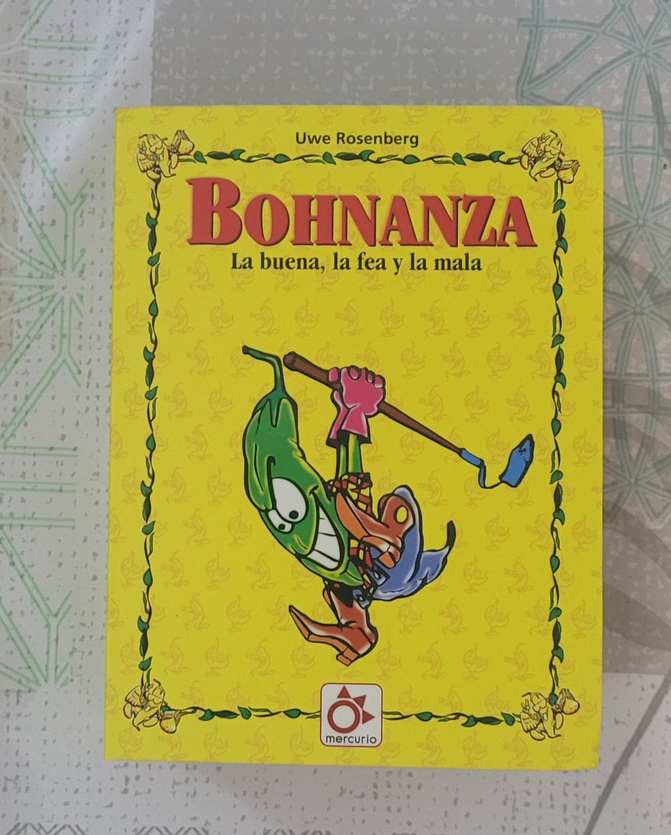 Hoy tenemos BOHNANZA, un maravilloso y increíble juego del alemán Uwe Rosenberg, todo un clásico donde tendrás que recolectar y plantar diferentes judías para conseguir más monedas que los demás, el que tiene más monedas es el agricultor ganador 🌻🍃🥔👨🏻‍🌾👩🏽‍🌾
