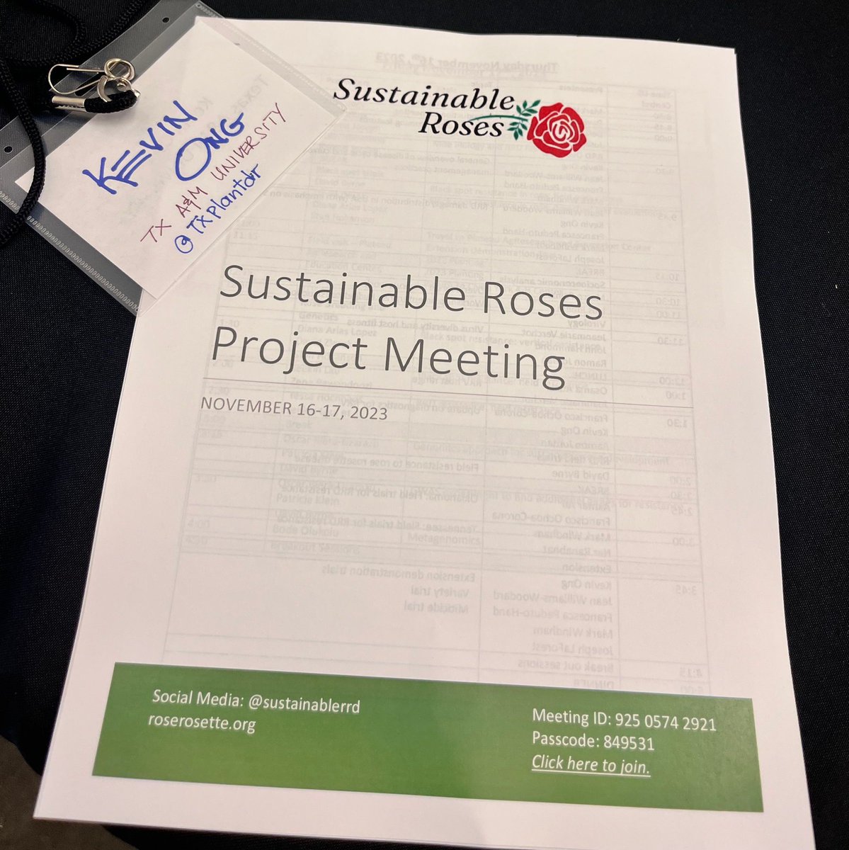 Happy Friday (11/17/23)!  SCRI (Specialty Crop Research Initiative) Sustainable Rose Project meeting in Crossville,TN,  Researcher, Extensionist and stakeholder discussing roses.
Goto roserosette.org to learn more. -KO @txplantdr #extPLPM #roses #SCRISustainableRoses #RRD