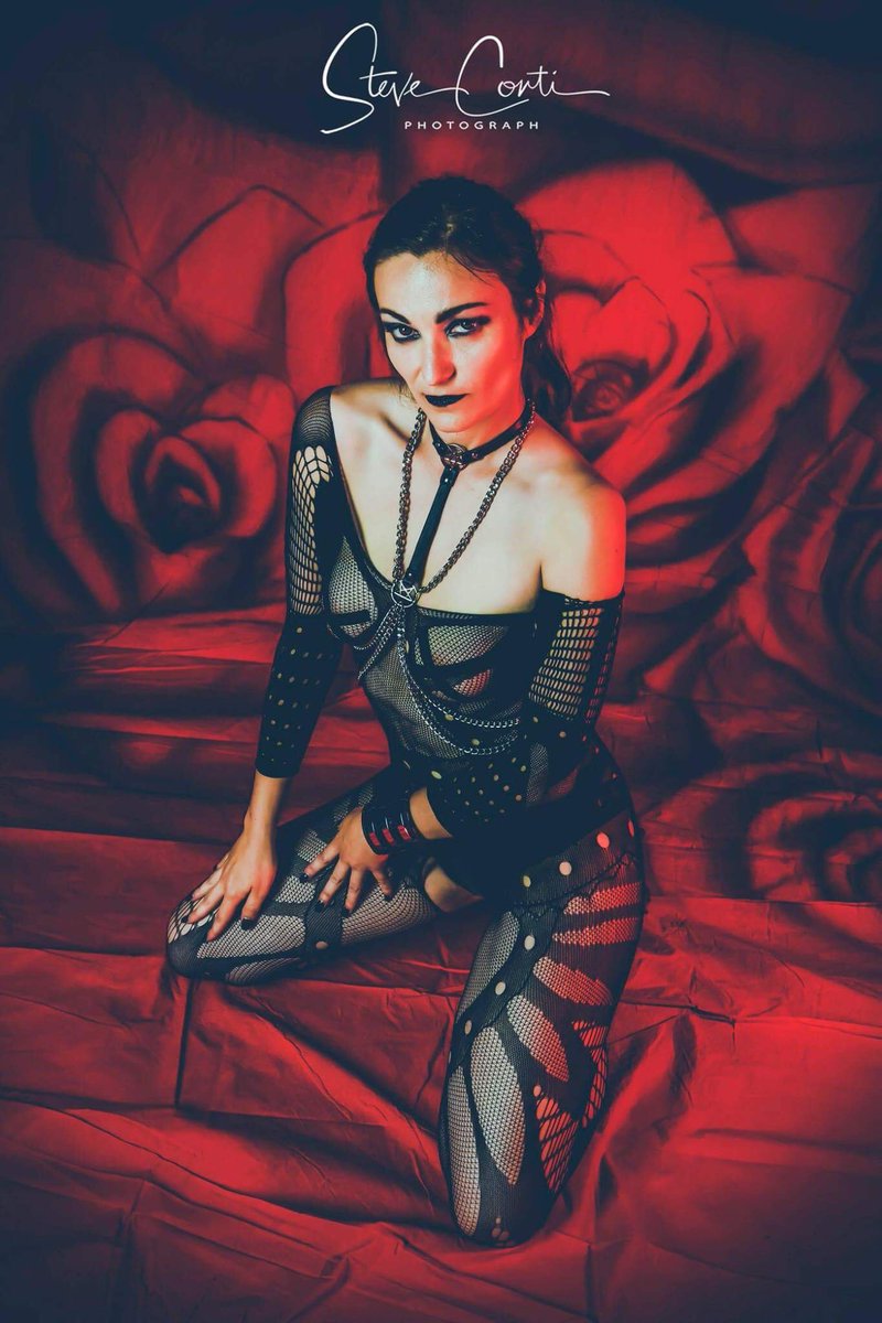 steveconti1's tweet photo. #photographicart avec @LouveGrise999 by @steveconti1 #mym #BlackFriday2023 #BlackFriday #modeling #photographylovers #onlyfansbabe #onlyfansgirl #onlyfans https://t.co/O0rtCCBqYl