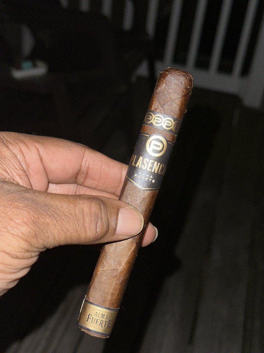 Friday Nights like this….shiiiiiii Plasencia Alma Fuerte and Dominican Java it is💨 @PlasenciaCigars #PlasenciaAlmaFuerte