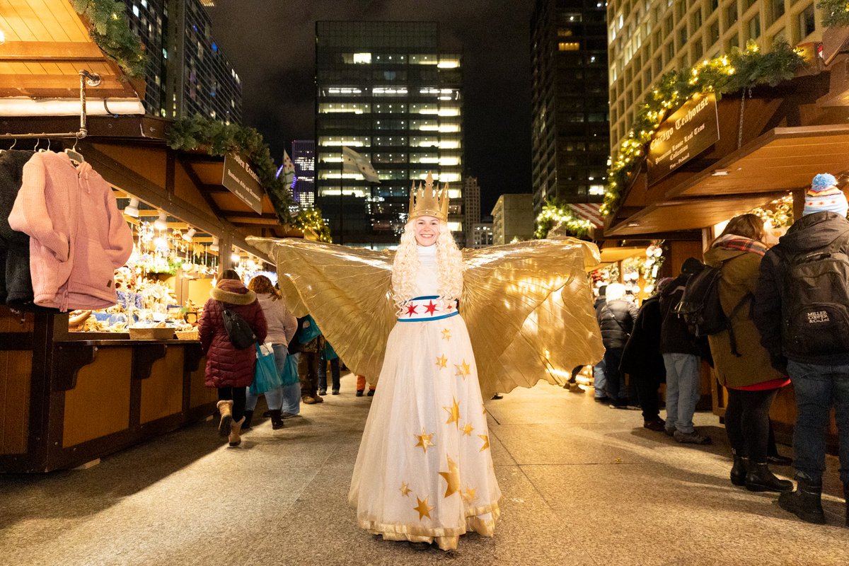 TheChristkindl's tweet photo. The day has arrived! All three Christkindlmarket locations are OPEN starting today! 🎉

Join us at Daley Plaza, Gallagher Way and Aurora at RiverEdge Park. Admission-free! Explore authentic delights, artisanal gifts, and the wonder of the holiday season!🎄 https://t.co/1zJajT3sXA