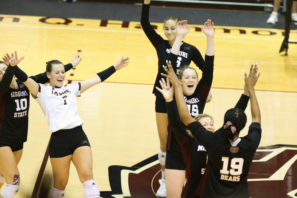 MoStateVB's tweet image. Hands 🆙 if you’re ready for that conference tourney (ง&apos;̀-&apos;́)ง 

#funzone #seeyathere