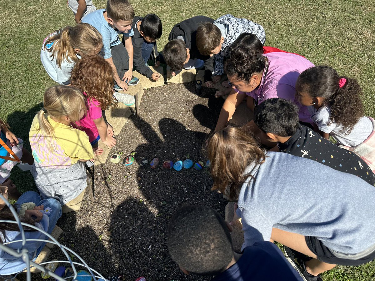 Ms. Mican tweet media