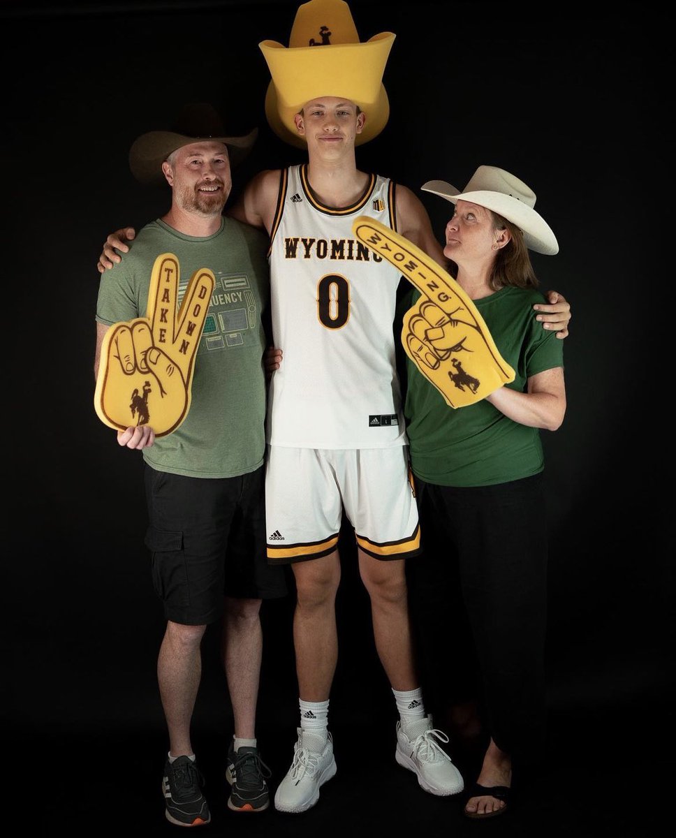 Josh Millican (@themapleminute) on Twitter photo BREAKING: 6’10 Oliver Faubert of @FortErieMBB & <a href="/brookwoodelite/">Brookwood Elite</a> has announced his commitment to Wyoming joining fellow Canadian Jacob Theodosiou & Dominic Pangonis. Ranked 97th by @On3Recruits
READ: themapleminute.com/post/oliver-fa… BREAKING: 6’10 Oliver Faubert of @FortErieMBB & <a href="/brookwoodelite/">Brookwood Elite</a> has announced his commitment to Wyoming joining fellow Canadian Jacob Theodosiou & Dominic Pangonis. Ranked 97th by @On3Recruits
READ: themapleminute.com/post/oliver-fa…