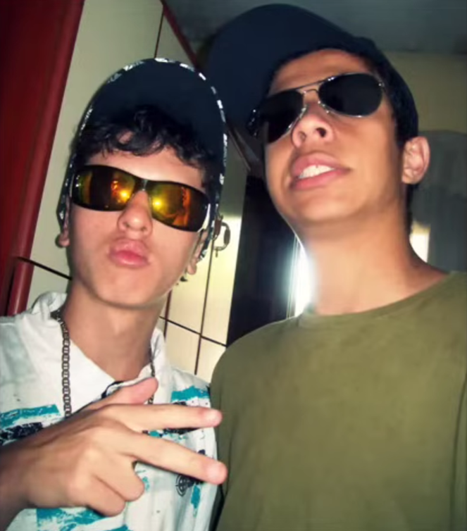 esqu1z0's tweet photo. #chavoso #chavetwt #funk #baile #sp os mlk ta como ?! 🤣😎💢💥 https://t.co/Wg6TqOV1zv