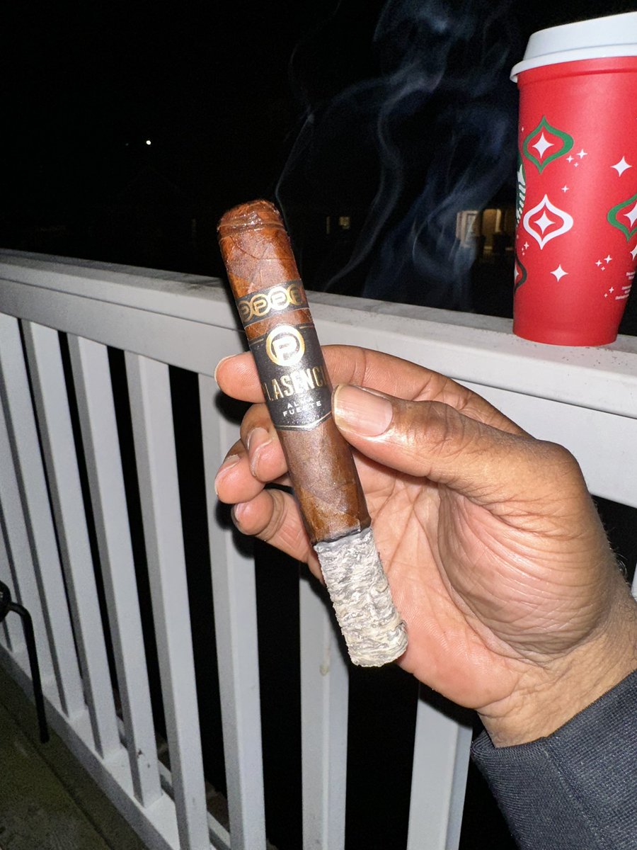 Calm after the storm (work day) but life’s better now @PlasenciaCigars  #PlasenciaAlmaFuerte