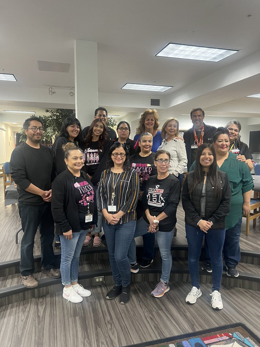 TierraDelSol_ES's tweet photo. Today we honored our amazing paraprofessionals @TierraDelSol_ES #TheyMakeADifference @YsletaISD @_IreneAhumada https://t.co/L5DZarA14M