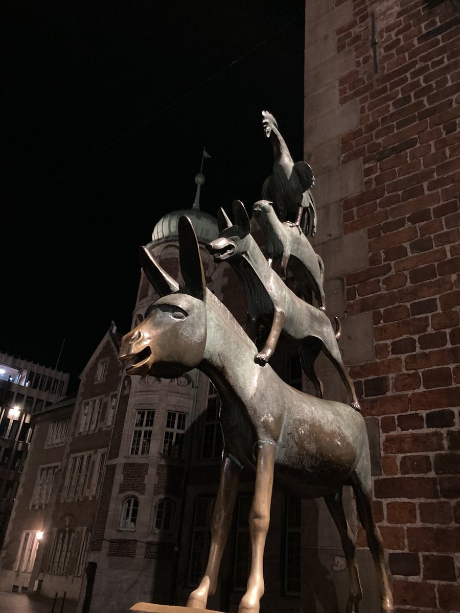 #jDEGRO ist zu Gast am Zentrum für Strahlentherapie und Radioonkologie: Eine tolle Veranstaltung mit hervorragenden Facharzt-Crashkursen von Prof. Kerstin Borgmann, Prof. Juliane Hörner-Rieber, Prof. Dirk Vordermark und PD David Krug - und praktischen Kursen vom Team des Zentrums