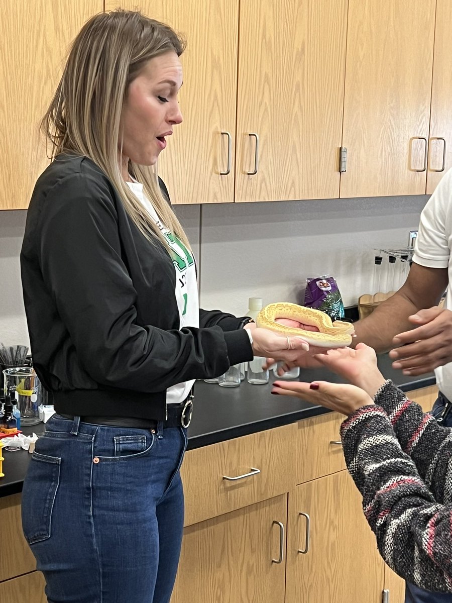 AllystairJones's tweet photo. @CorneliusAllisa and @WendySCarley from their first snake and again today. 
They both have come a long way! Both faced fears but continued to #preserver. This shows #Constitution, #Fortitude, and #Tenacity.

#impressive @OdessaCollege #ocallin https://t.co/fUBcICjxSu