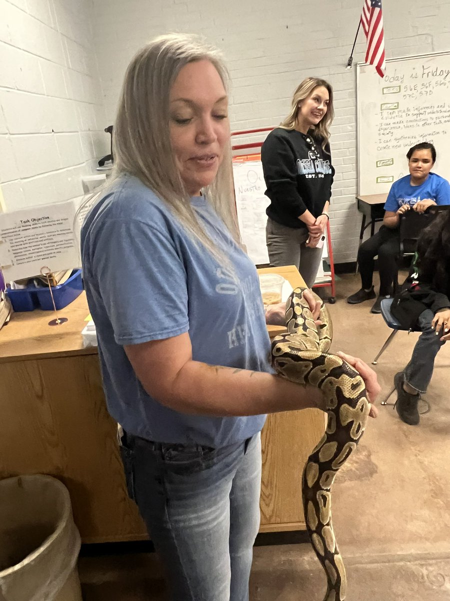 AllystairJones's tweet photo. @CorneliusAllisa and @WendySCarley from their first snake and again today. 
They both have come a long way! Both faced fears but continued to #preserver. This shows #Constitution, #Fortitude, and #Tenacity.

#impressive @OdessaCollege #ocallin https://t.co/fUBcICjxSu