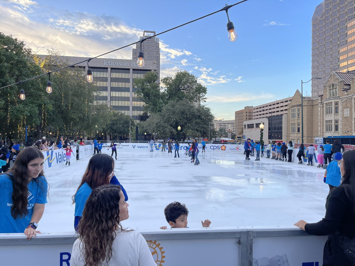 SocializeSanAntonio tweet media