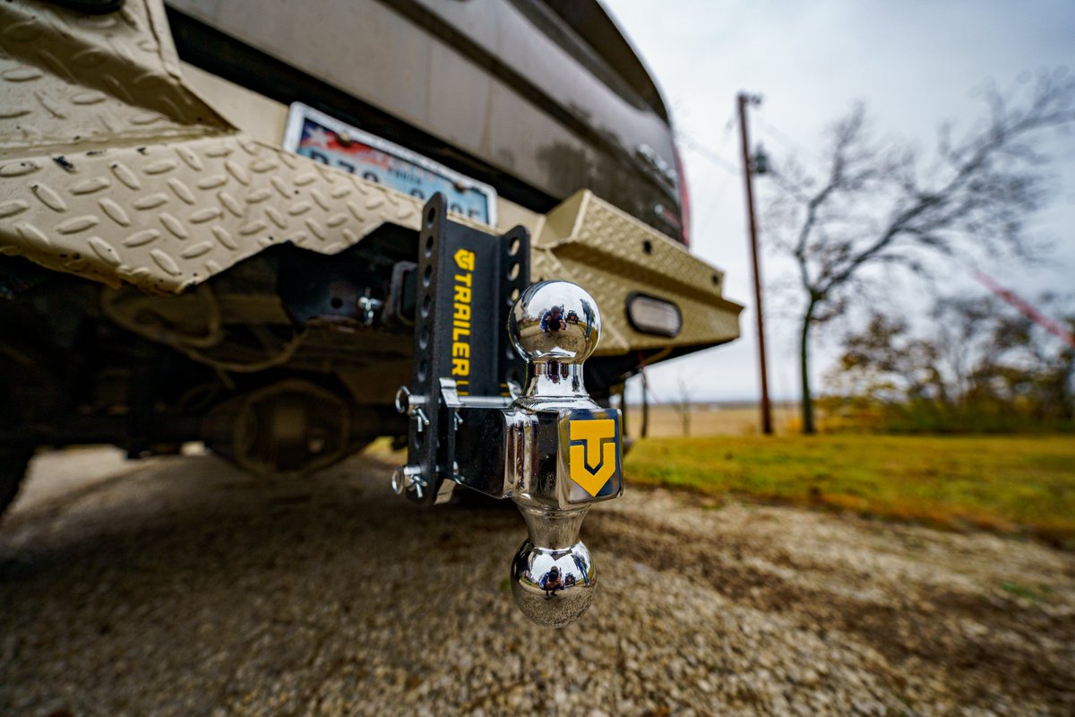 For the type of person who stays busy and seeks adventure, an adjustable trailer hitch is essential because it gives you the ability to pull just about anything with a single hitch.

@trailervalet
#trailervalet #moveforward #movewithus