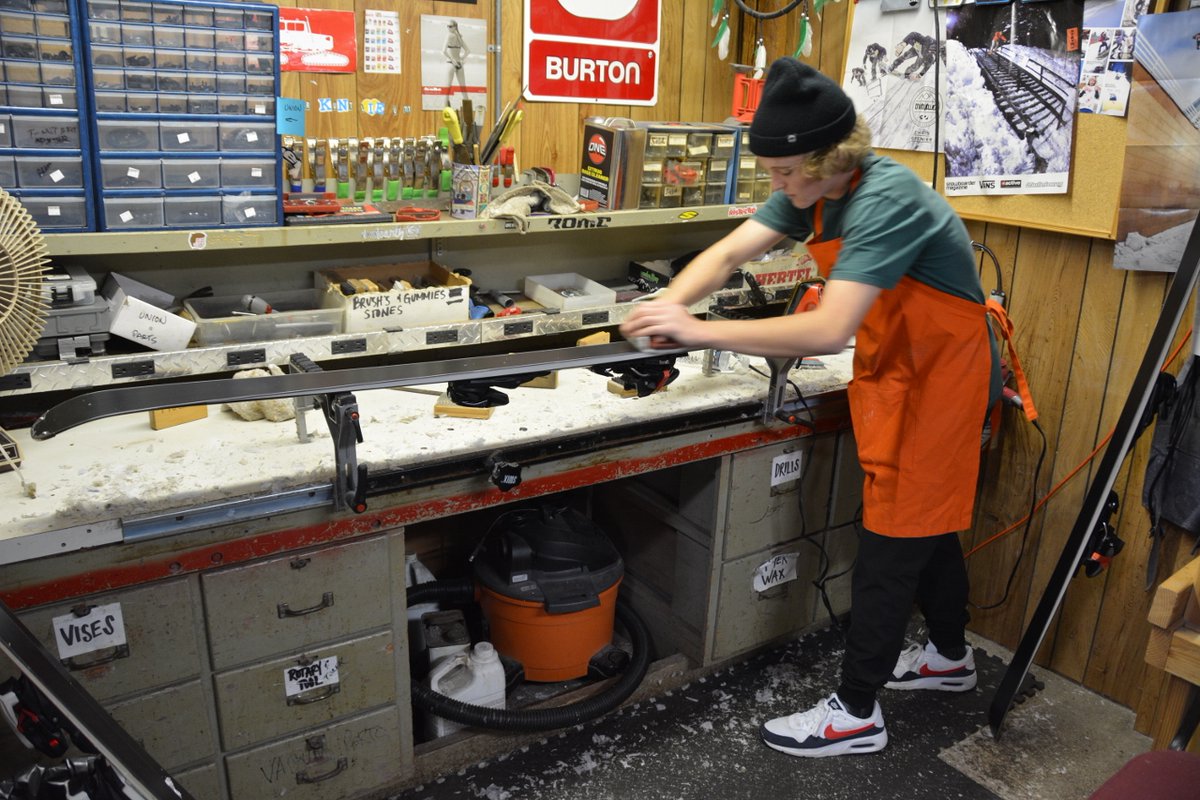 MtHollySki's tweet photo. MT HOLLY SKI SWAP AND SALE
Saturday, November 18, 8AM-3PM
New and Used equipment
MT HOLLY SKI SHOP OPEN DURING THE SALE
Wax &amp; Sharpen Discounts while you wait
BUSINESS OFFICE OPEN
Saturday, November 18, 9AM-1PM

#SkiMtHolly #SkiMichigan #SkiSwap #MtHollySkiPatrol #GoSkiMichigan https://t.co/XYmhRxA6O6