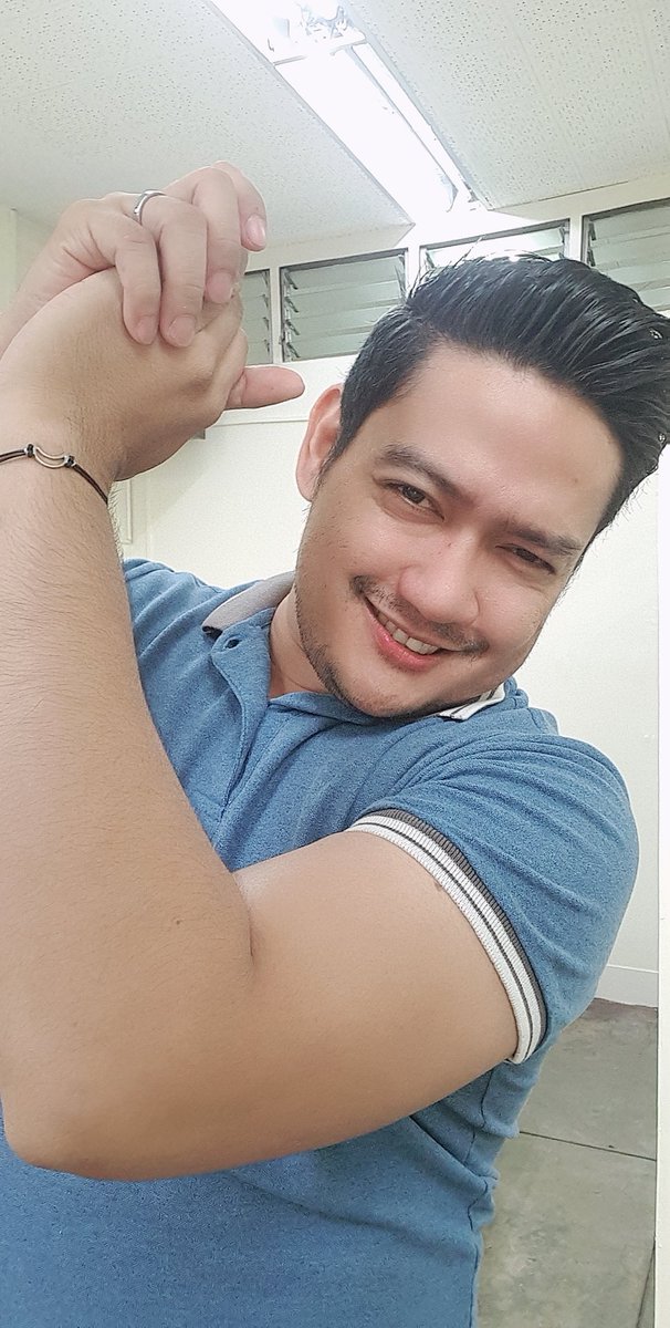 Cuddlebody1's tweet image. "Continue to love and accept imperfections"
Good morning
Pandesalan time
#DontFeedThisOneShot
#DudeForTalesOfSerenity
#WorkWorkWorkWorkWork