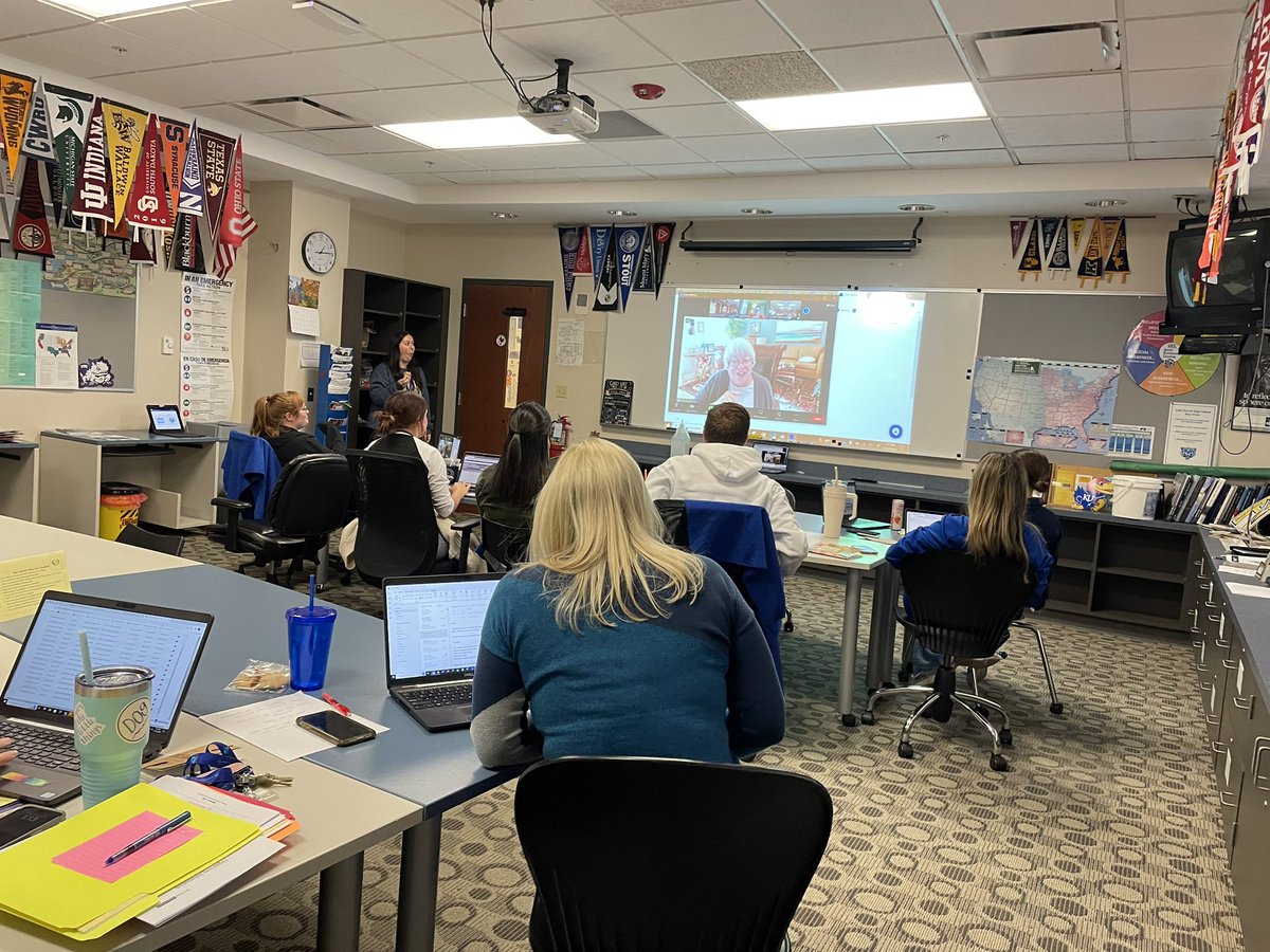 spedteach8's tweet photo. LZHS Student Services brushing up on our executive functioning training #newlessons #RushNeurobehavioralCenter #Empower95 @LaurenMcLZ95 @TanyaGuild @johnwalshD95 @GalltKelley https://t.co/8uggIv24s6