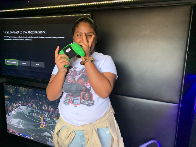 CaMSEagles's tweet photo. Before leaving for Thanksgiving break, Calera Middle celebrated the students who grew on their iReady diagnostic tests with game trucks. Go Eagles! https://t.co/NtVtSGZs9B