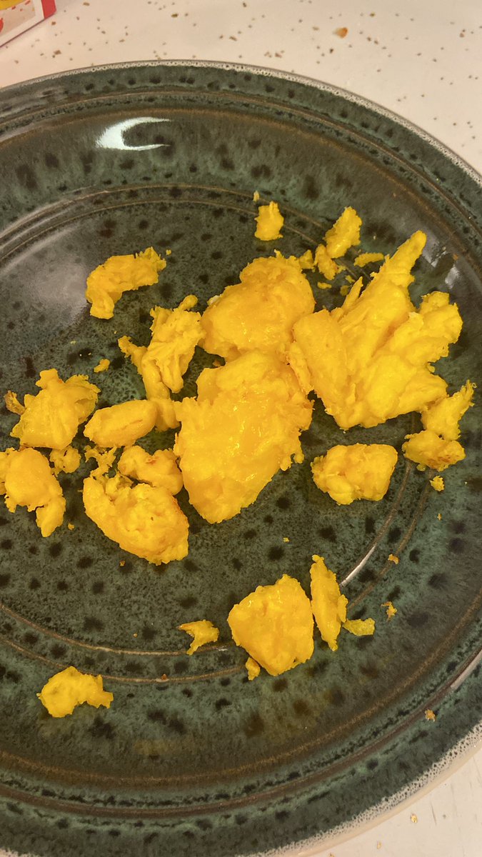 imnothollytoday's tweet photo. Well I only want the yellow. https://t.co/GnBWfJCn1e