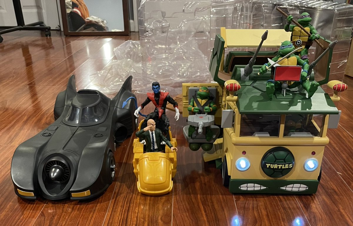 Toying_R_Us's tweet photo. And so begins the Mario cart race!! #TMNT #neca #partywagon #turtlevan #teenagemutantNinjaturtles #mariocart #actionfigures #MarvelLegends #mythiclegions #SpiderMan #mcfarlane #Batman #89batman https://t.co/c5KFJbrBad