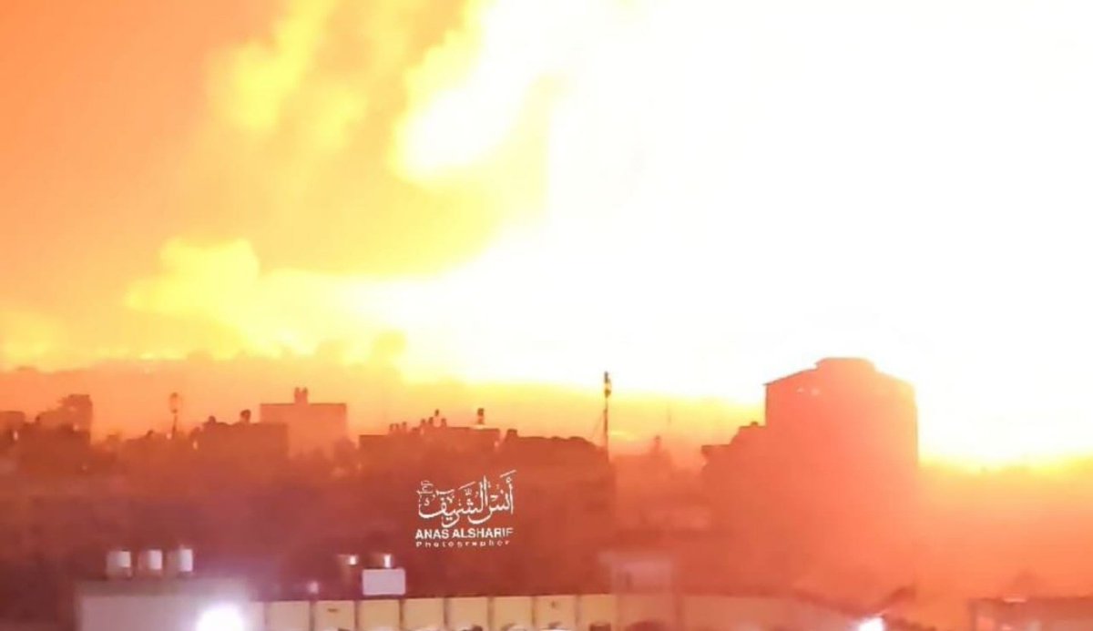 متخيلين هادا قصف الساعة 12 في الليل !!!