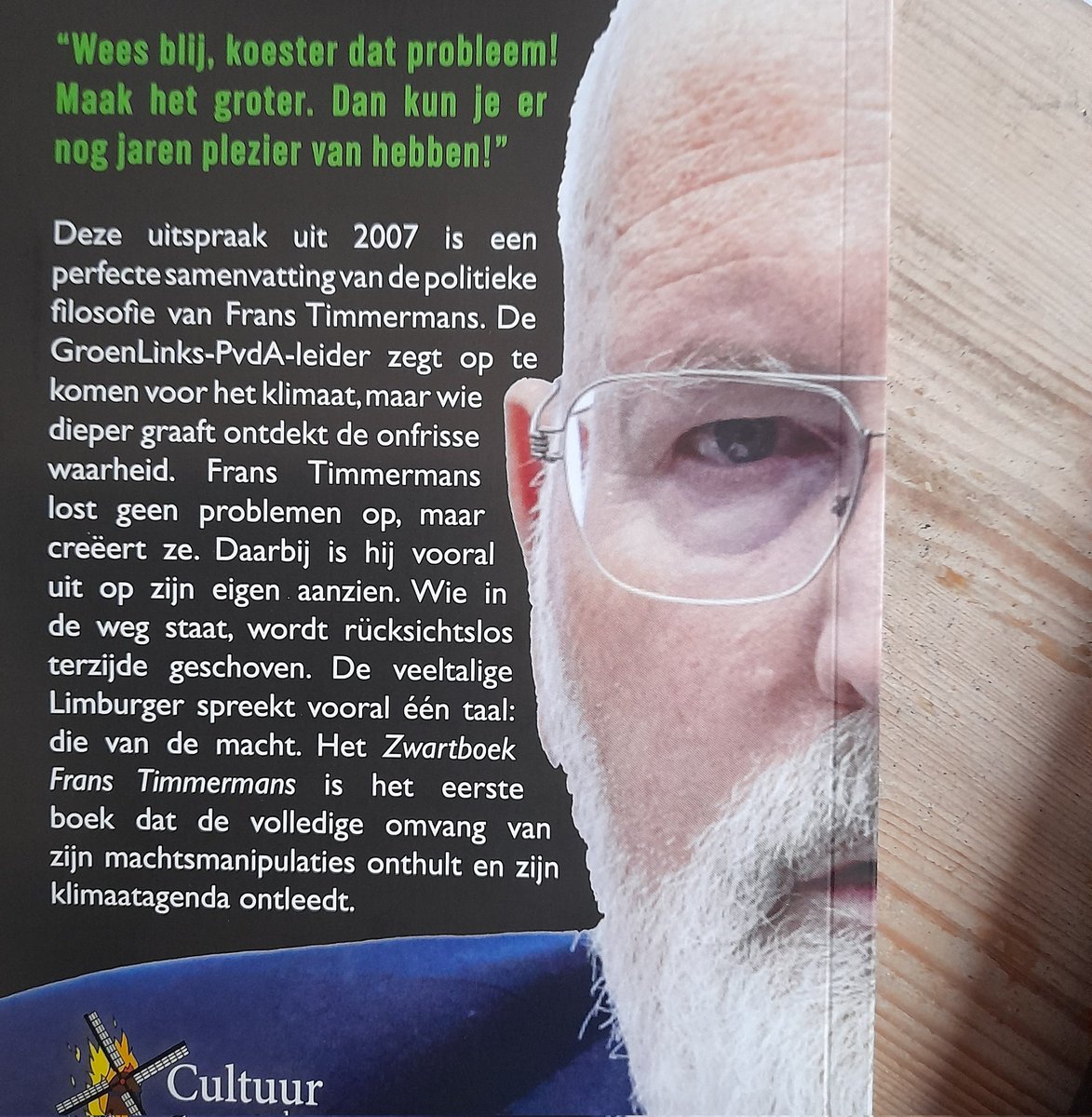 dlingrid89's tweet photo. @CorinneEllemeet @F__Timmermans Hoe zit het met gezinsherening van de toeslagenaffaire ouders en kinderen, Ellemietje?

Geen zorgen, jullie gaan ook GÉÉN compromissen sluiten! 👋
‼️ #StopGLPvdA ‼️
#stemwijs #stemgeenGLPvdA #stemzeweg https://t.co/av3UUylr1h