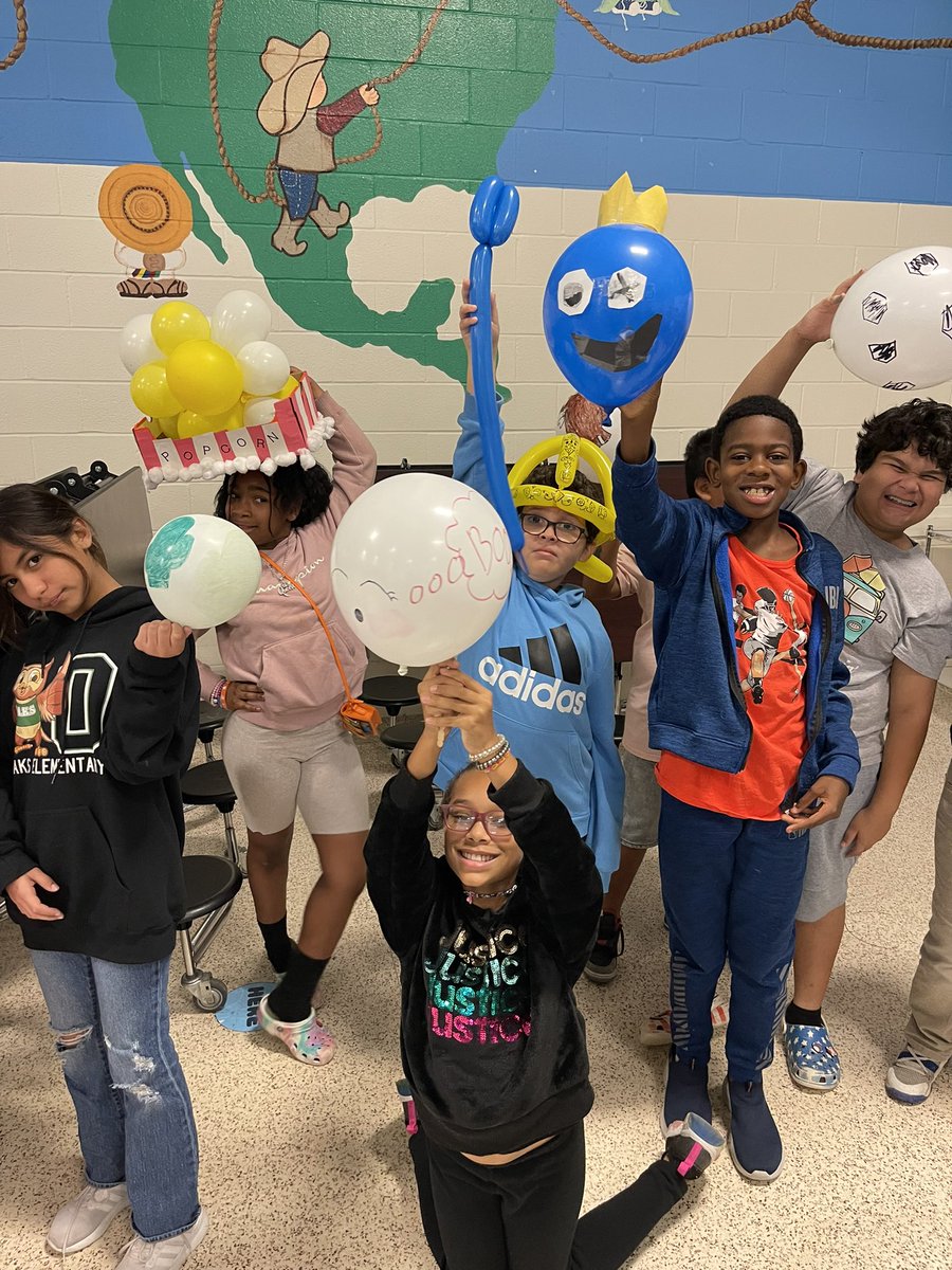 <a href="/HumbleISD_OE/">Oaks Elementary</a> 
Oaksgiving Day Parade
Proud 5th Graders