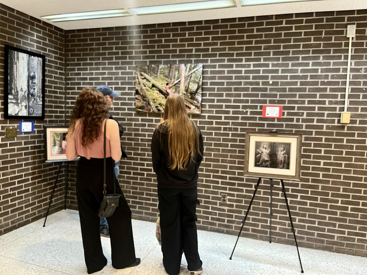 art_315's tweet photo. North Country Arts Council
75th Annual Fall Arts Show ~
A community without art is nothing. Art is a nonnegotiable when it comes to what society and communities need.
Cities that art together.
November 17, 2023
#WatertownNY #Art315 #holdownupstate https://t.co/aMnyeMtNUM