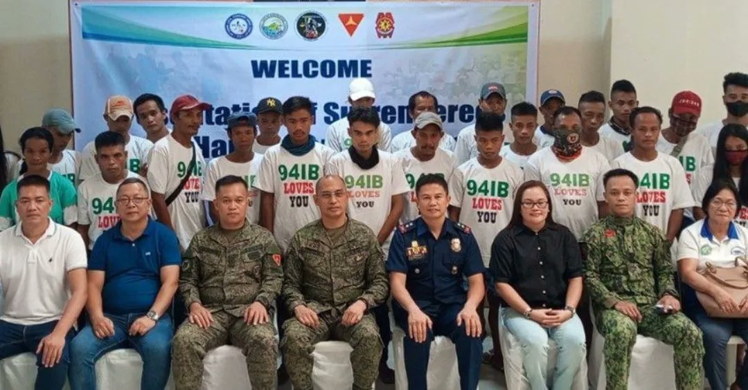 AfpVisayas's tweet photo. 25 NPAs SURRENDER, YIELD 8 FIREARMS IN NEGROS ORIENTAL

https://t.co/UO0VKD9KoS https://t.co/sQryeYQuKV
