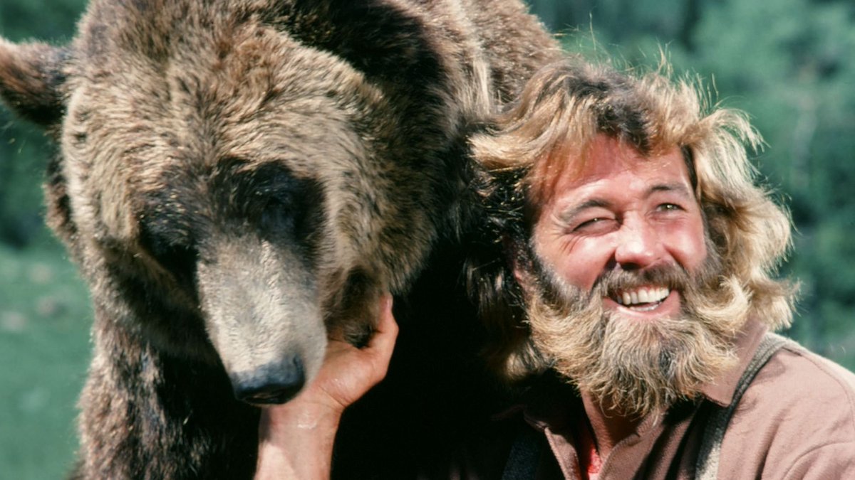 NLCarolynMuse's tweet photo. Remembering film and television actor Dan Haggerty, who was born #OTD (November 19th) in 1942.  #EasyRider #TheLifeandTimesofGrizzlyAdams #TerrorNight https://t.co/jyxsF2gXFw