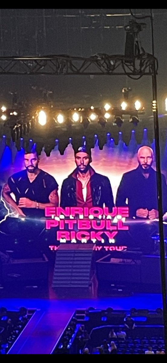 JoeFreddy77's tweet photo. Had to come support the Latin sound ! #latino #thetrinitytour #PITBULL #enriqueiglesias #rickymartin #Dallas https://t.co/jAzAyONLYv