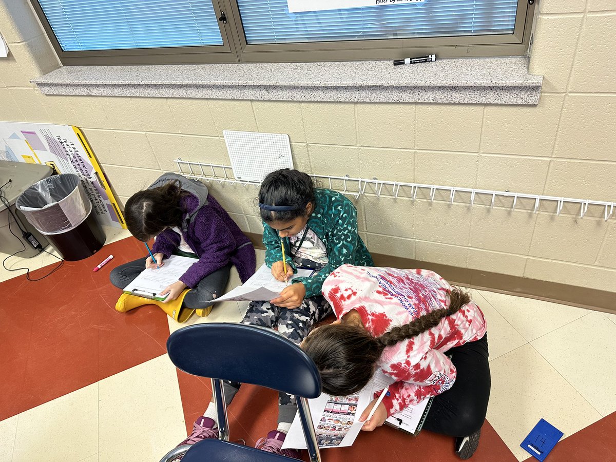 MsD_HHSmath's tweet photo. ACE students worked in groups to create a dinner for 10 people today! Some made Thanksgiving dinners while others chose something more casual. Ss then chose which coupon would help them get a better discount for their groceries for the meal. #bms6 https://t.co/swHREiJHA1