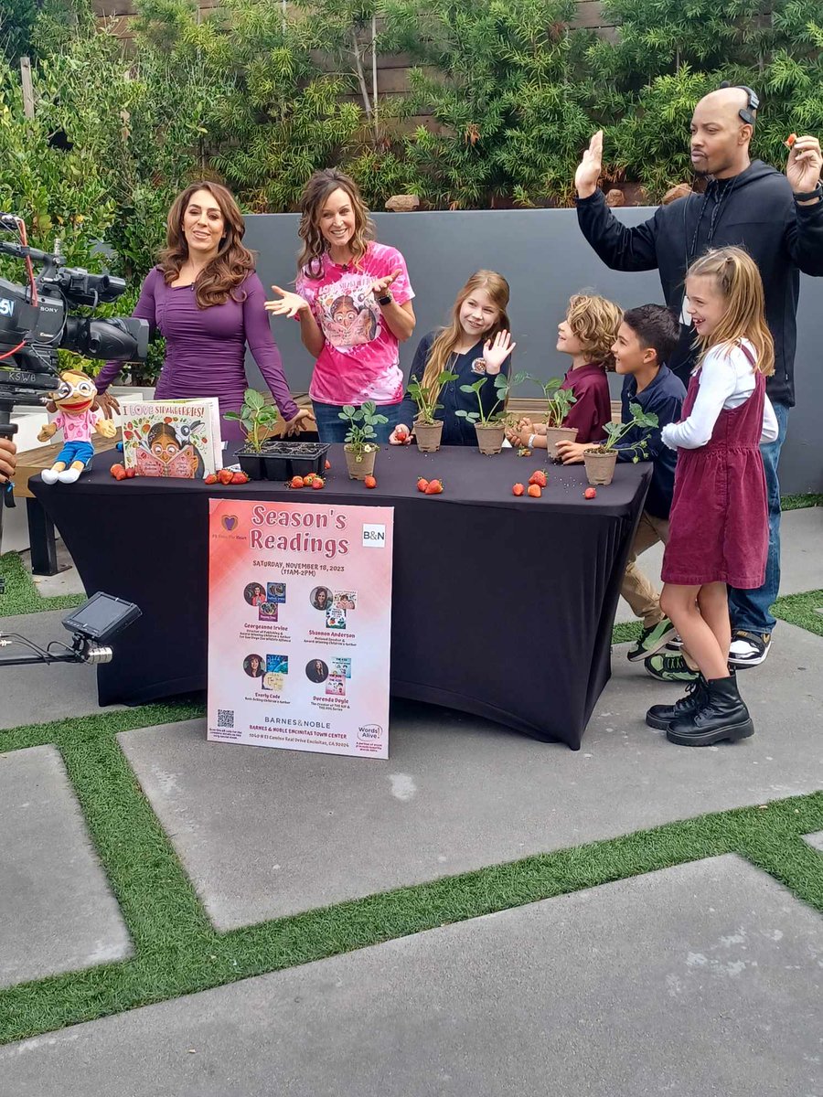 Helping our little neighbors in #SanDiego to sow their own seeds of #success. 👦🏿👦🏽👦🌱👧👧🏽👧🏿

@ShannonTeaches joins @FOX5SanDiego's @ShallyZomorodi to talk about #ILoveStrawberries, the joys of growing your own food, and #SeasonsReadings: bit.ly/40HvbnO. 🍓📖📺