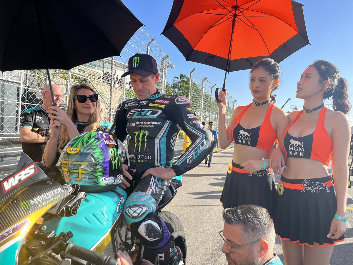 FHO_Racing's tweet photo. We’re on the grid ready for the start of the @MacauGPbikes!
Good luck to our boys @peterhickman60, @JoshBrookes and @michaelrutter_, as well as all competitors!
Let’s go #fho 👏🏻
#fhoracing #bmw #bmwmotorrad #mgm #macaugp https://t.co/0fpHQorsgP